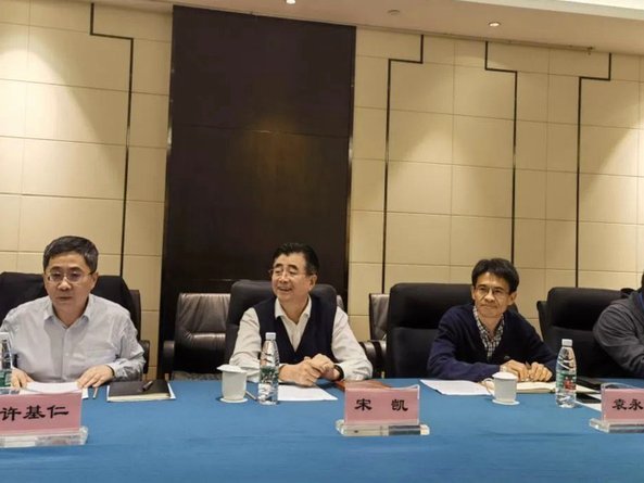 足协主席宋凯会见FIFA秘书长及温格 就深化合作交换意见