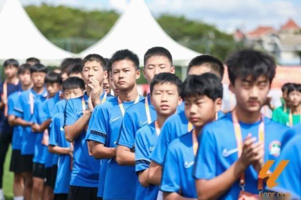 未雨绸缪，现在U16的西班牙教练和U15的周海滨行不行？