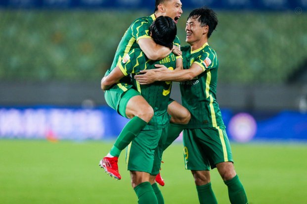 北京国安3-0完胜上海申花，拉莫斯、张稀哲等人轮番建功