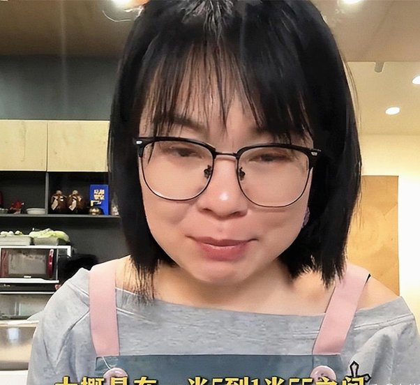 太有数值了，除了中场两个彭有点菜其他位置真就是纯纯的数值。